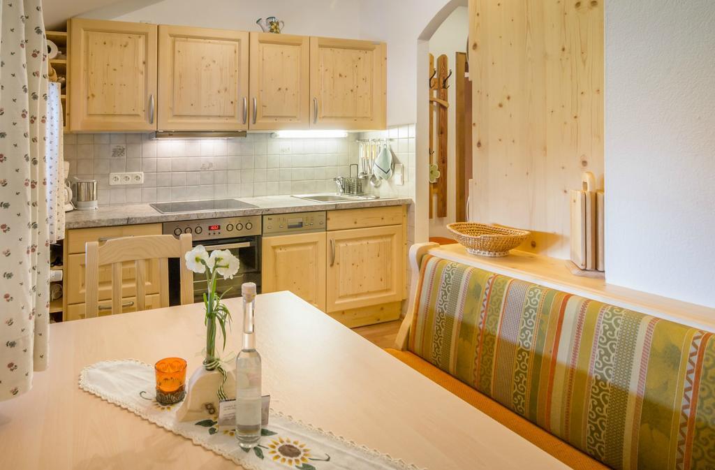 Bio-Bergbauernhof Weger Apartment เดลลัค ภายนอก รูปภาพ
