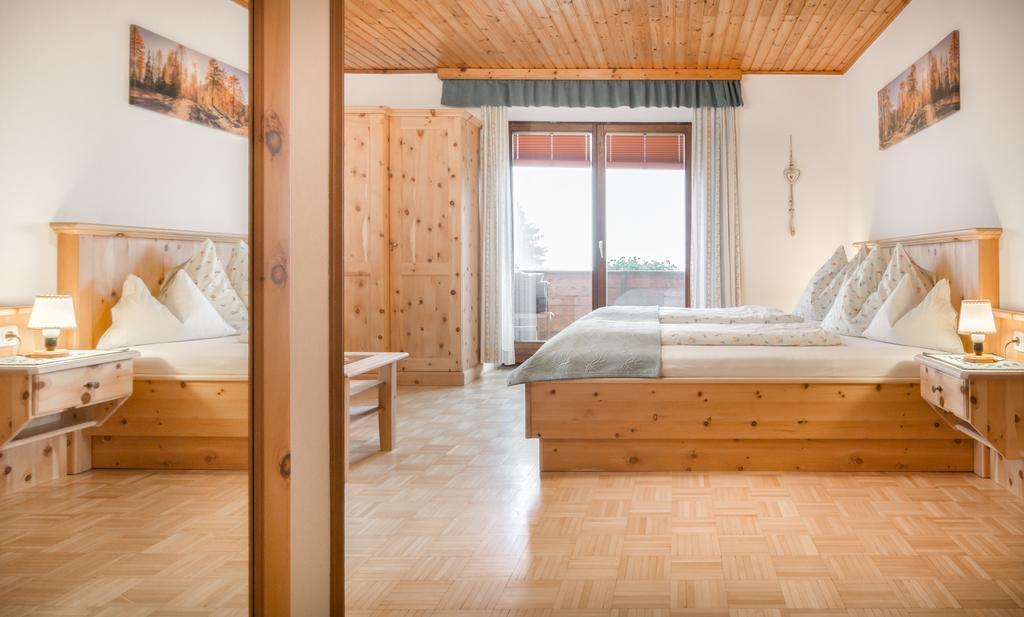 Bio-Bergbauernhof Weger Apartment เดลลัค ภายนอก รูปภาพ