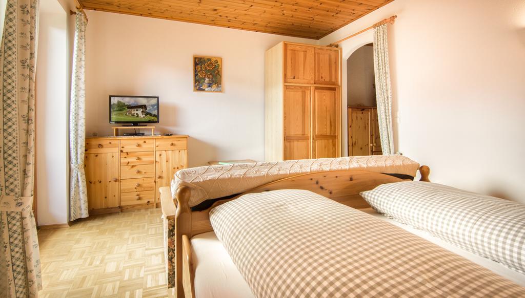 Bio-Bergbauernhof Weger Apartment เดลลัค ภายนอก รูปภาพ